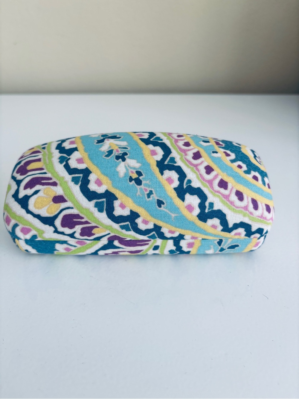 Vera Bradley Capri Blue Glasses Case in GUC - Picture 2 of 5